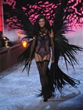 Adriana Lima Secret Fashion Show(64)